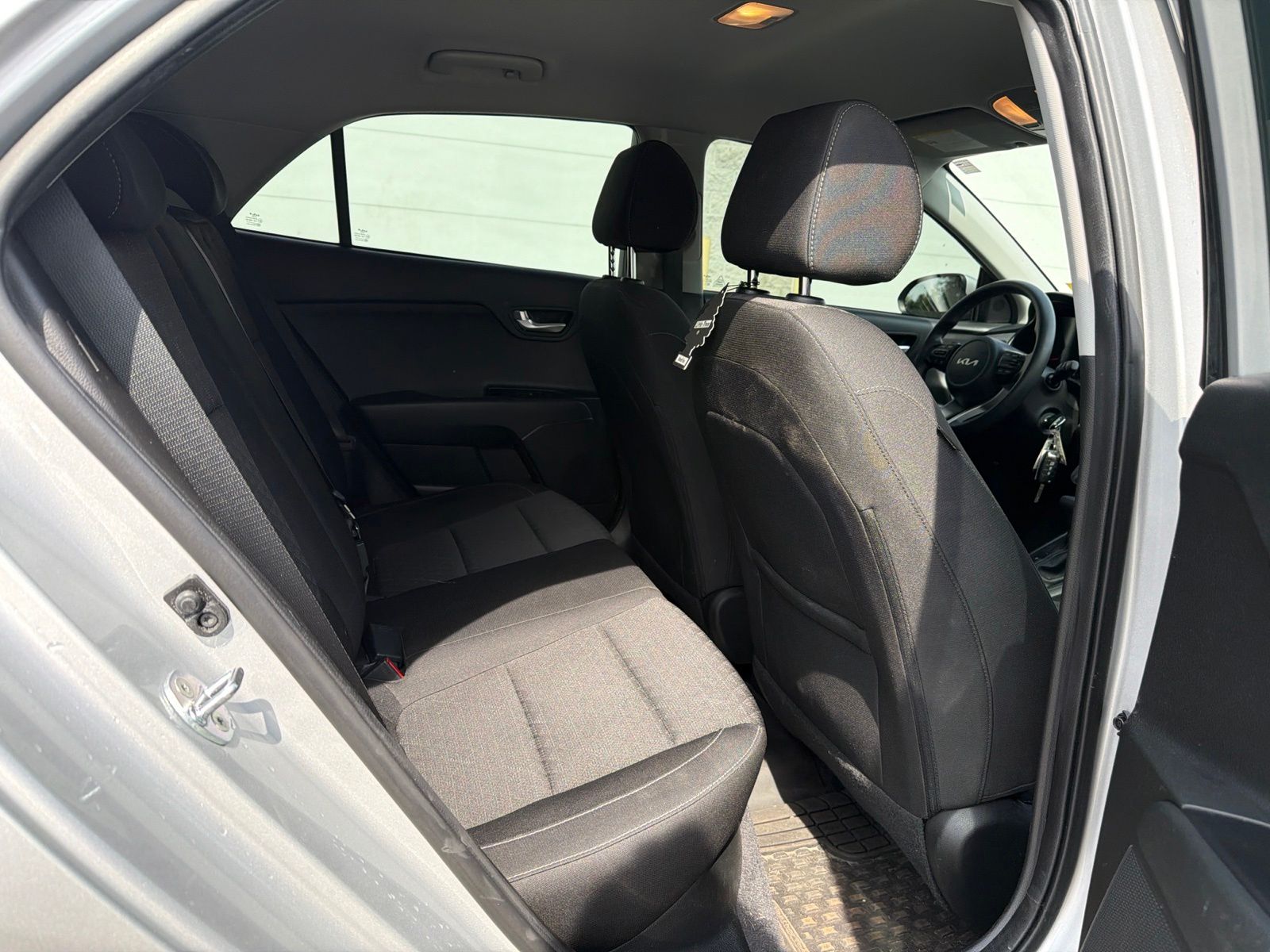 Used 2022 Silky Silver Kia S image 27