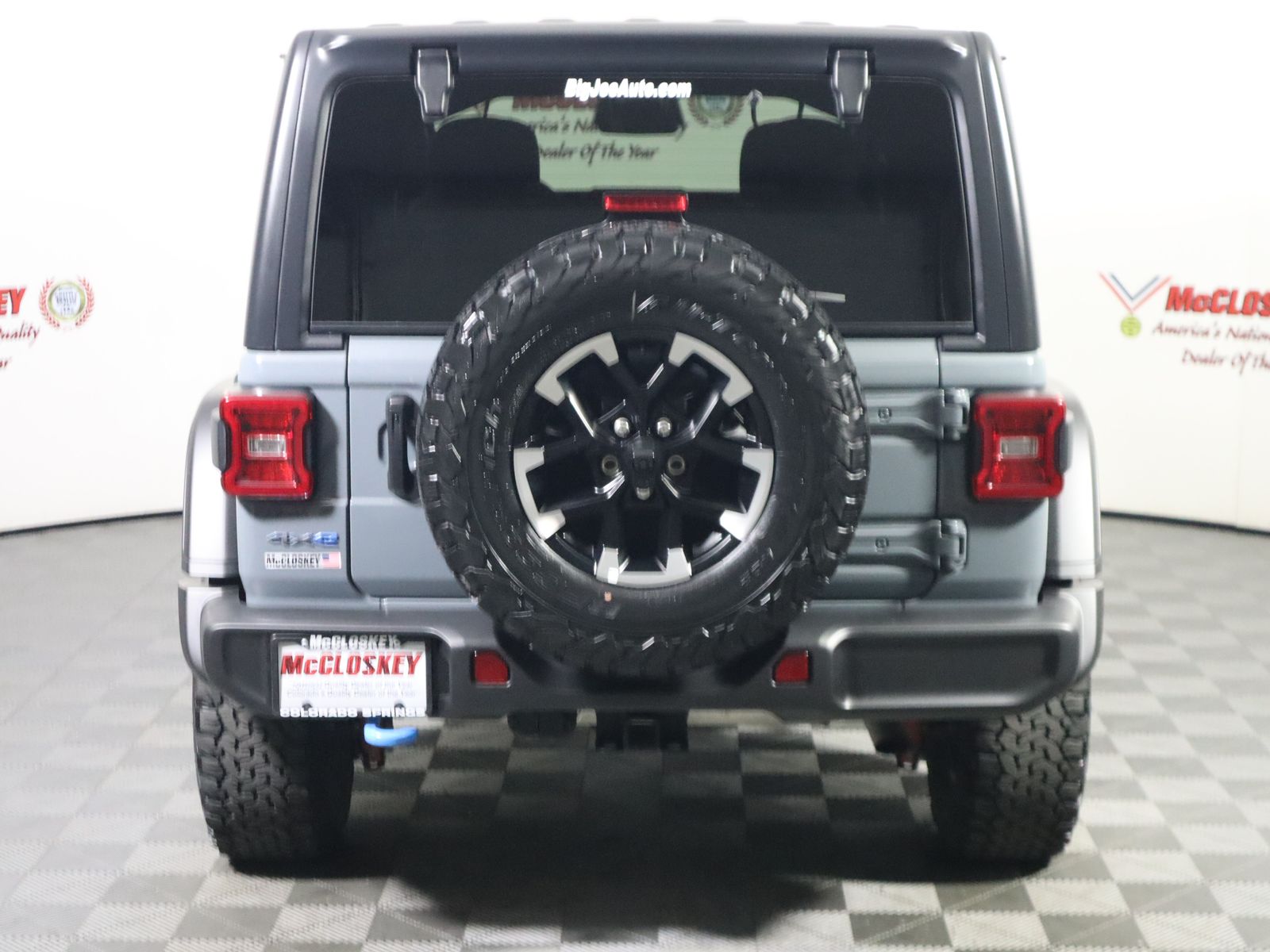 View vehicle photo 6