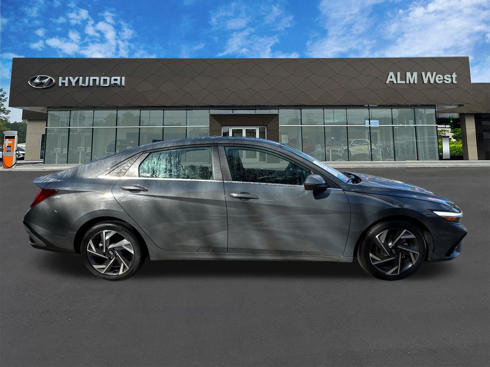 2025 Hyundai Elantra SEL Convenience photo 4