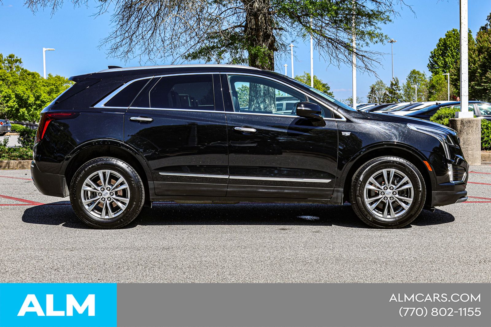Used 2022  Cadillac Premium Luxury image 11