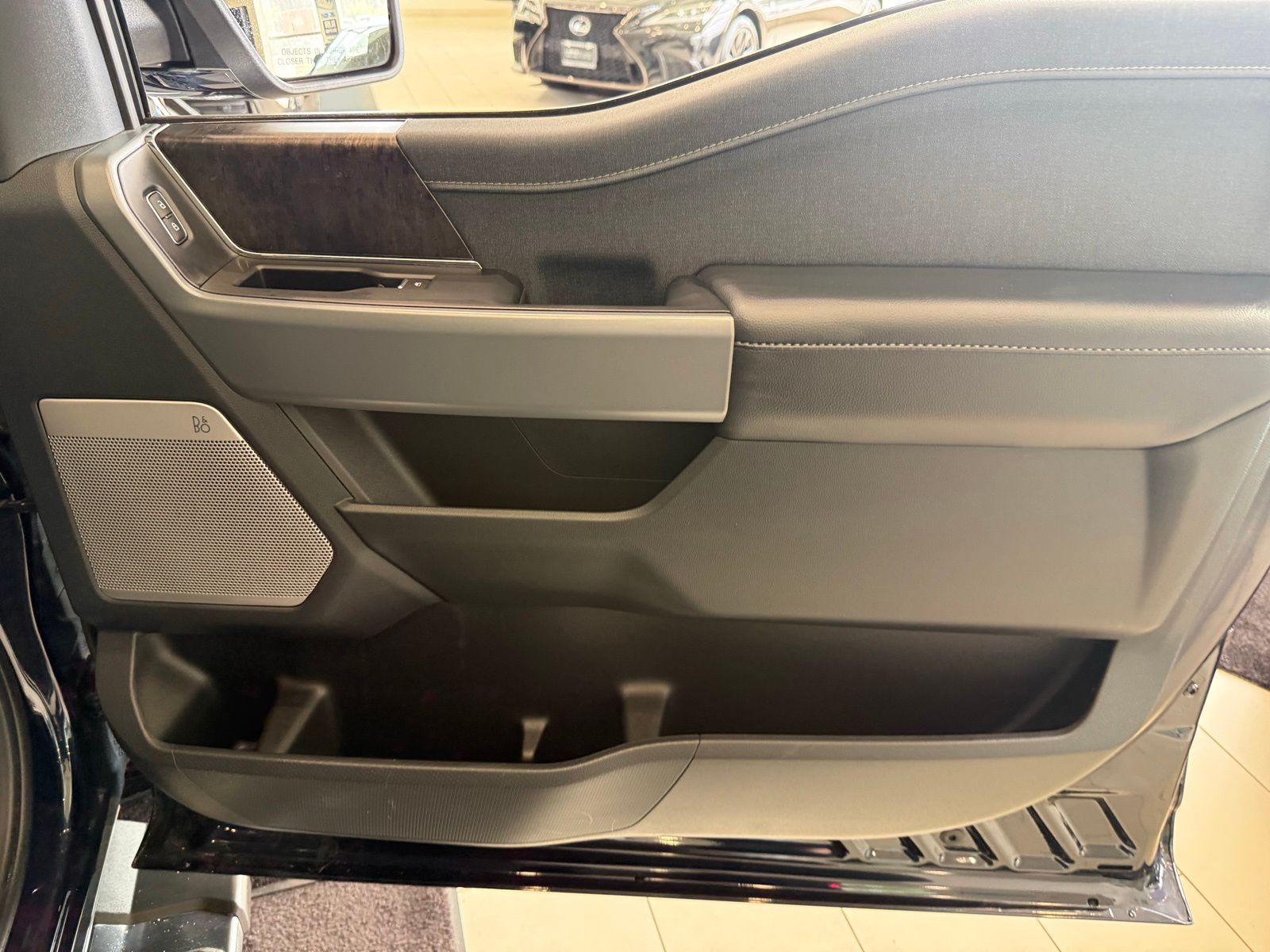 Used 2022 Blue Ford Lariat image 47