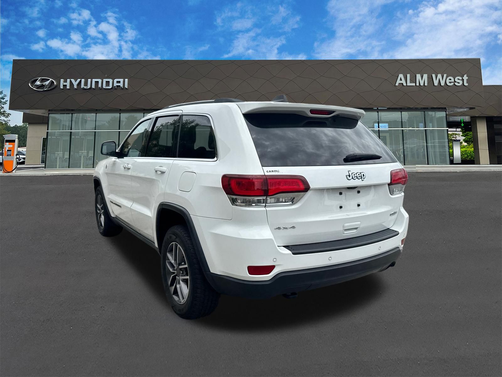 Used 2020 Bright White Clearcoat Jeep **UNDER MARKET** image 7