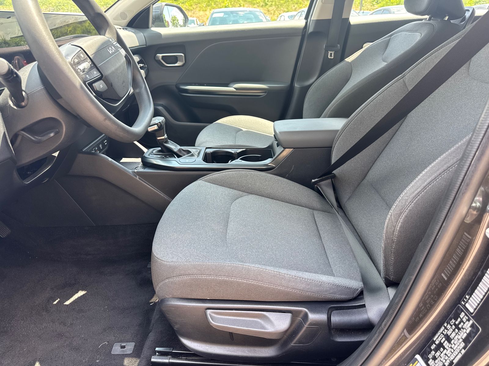 Used 2025 Gray Kia LXS image 9