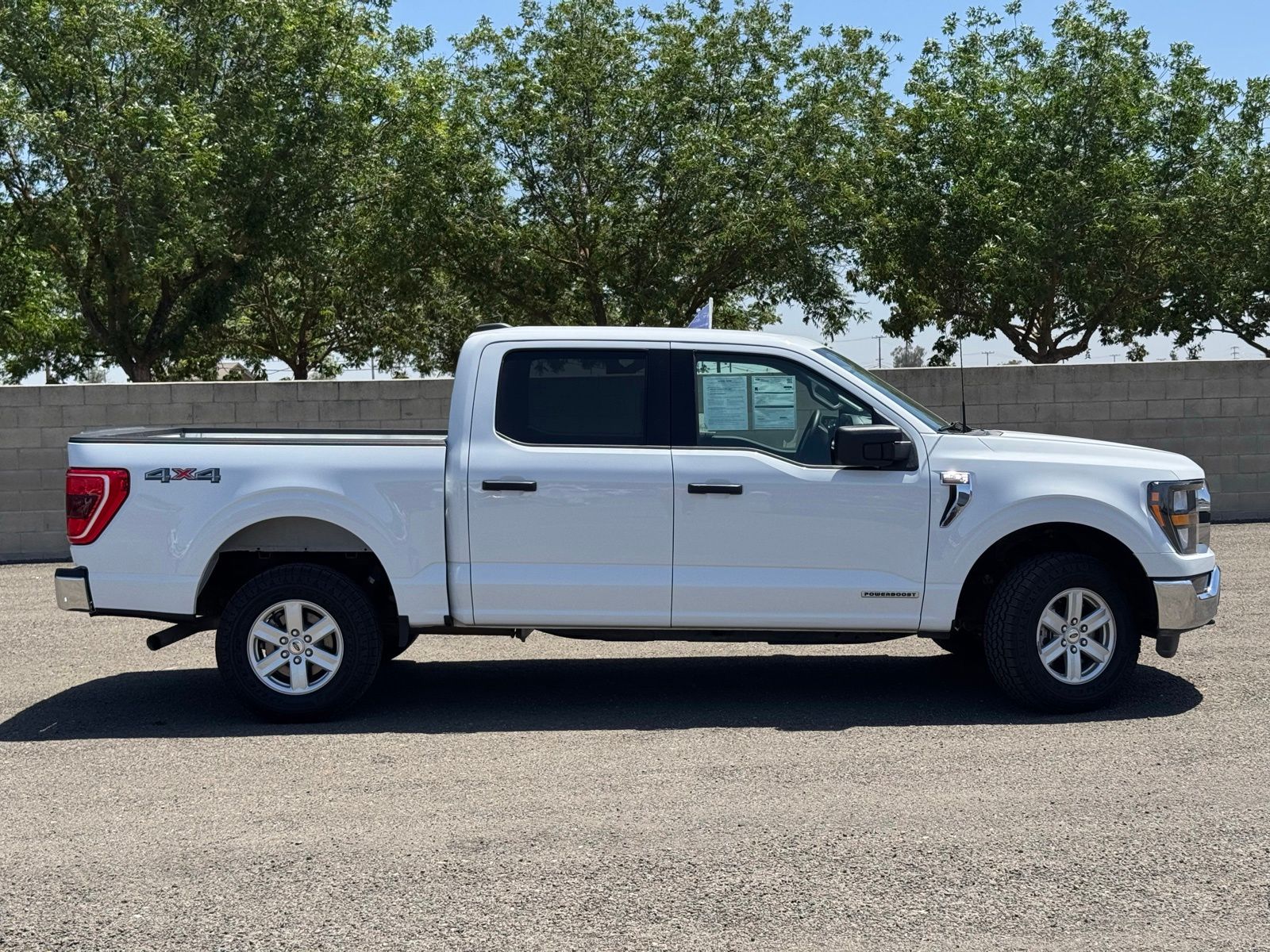 View vehicle photo 3