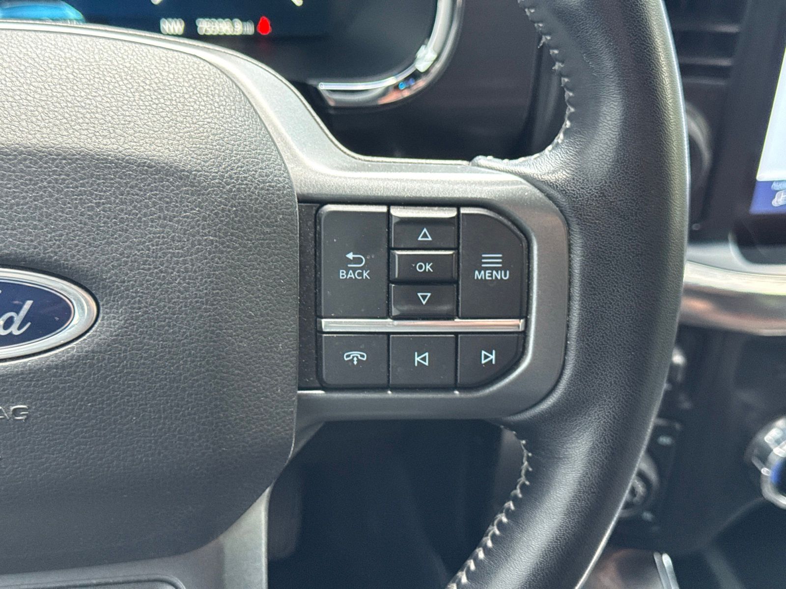 Certified Used 2022 Agate Black Metallic Ford Lariat image 20