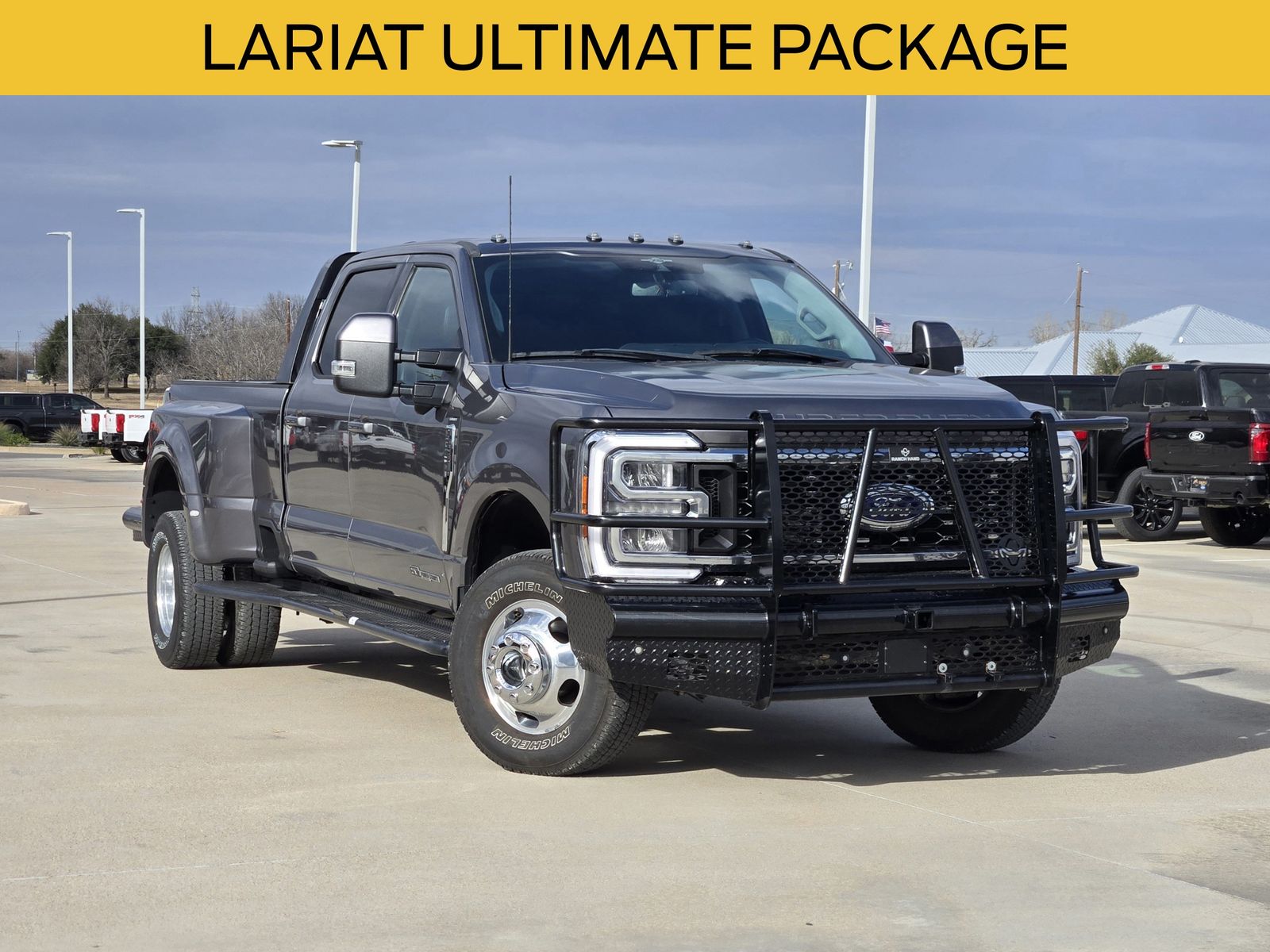 2023 Ford F-350 Super Duty Lariat Crew Cab LB DRW 4WD