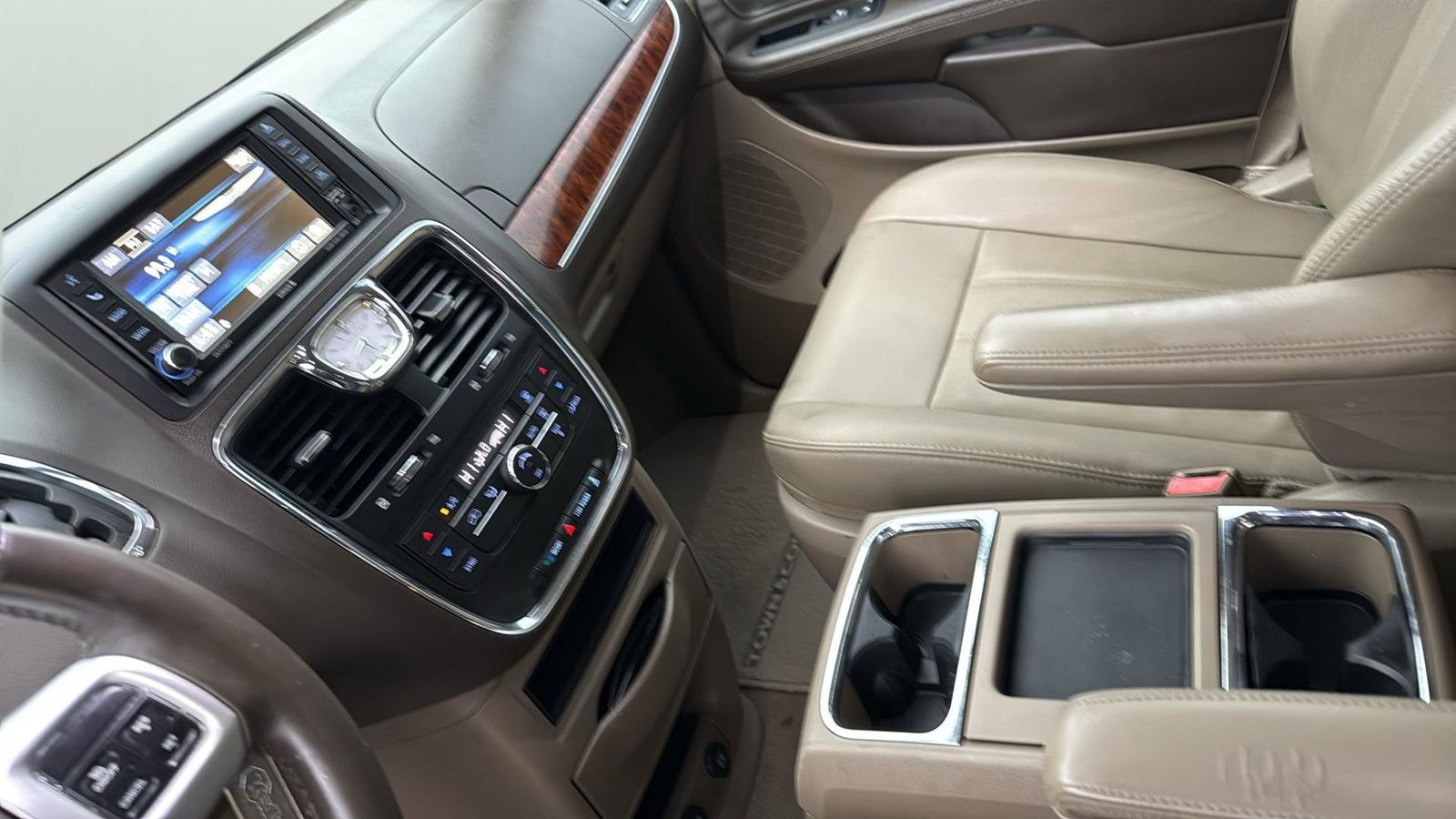 Used Car 2016 Chrysler Town & Country  Touring For Sale Under $10,000 In Austin, Texas