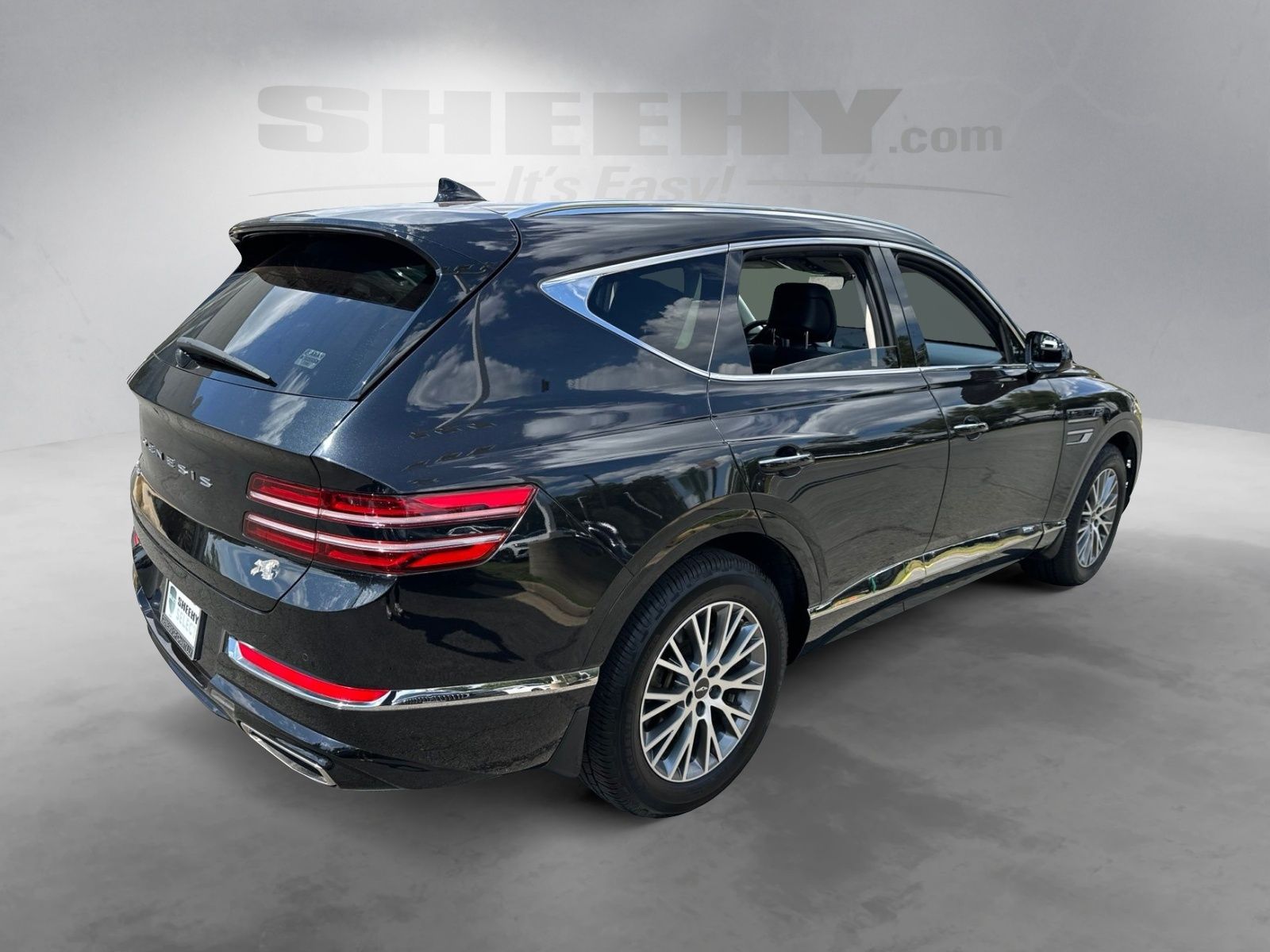 Used 2021 Black Genesis 2.5T image 13