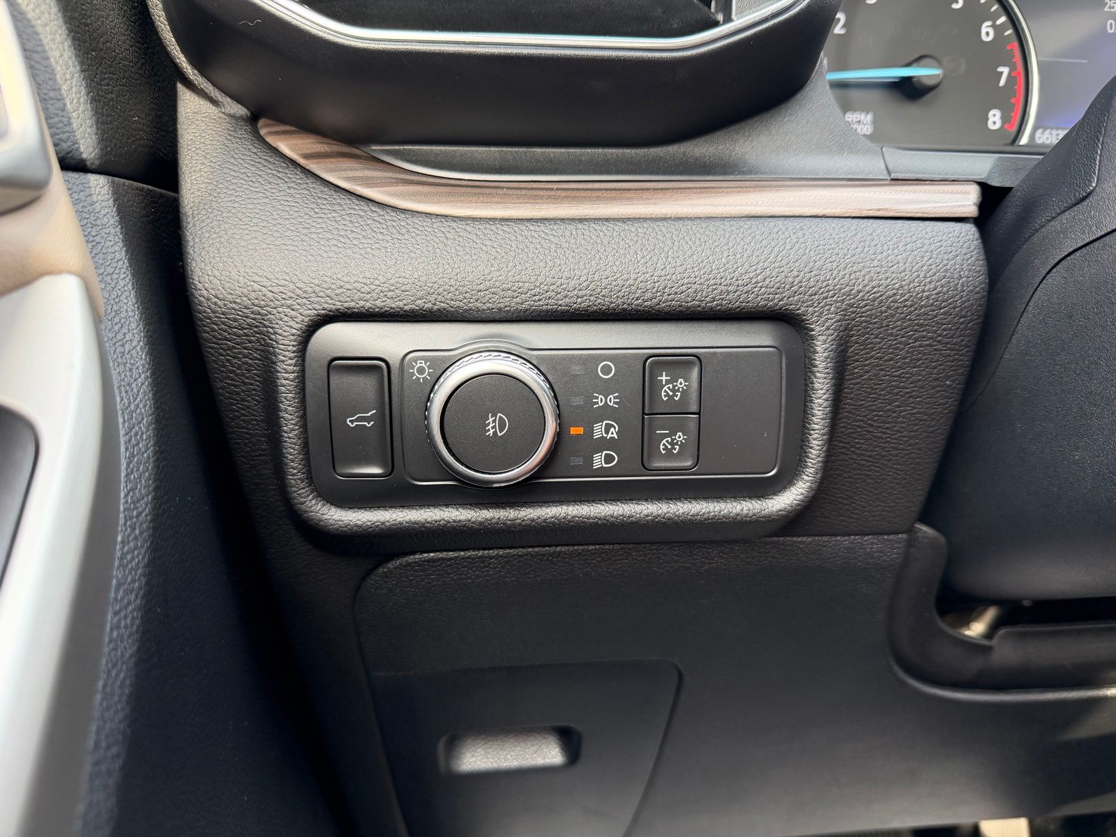 2022 Ford Explorer image 27