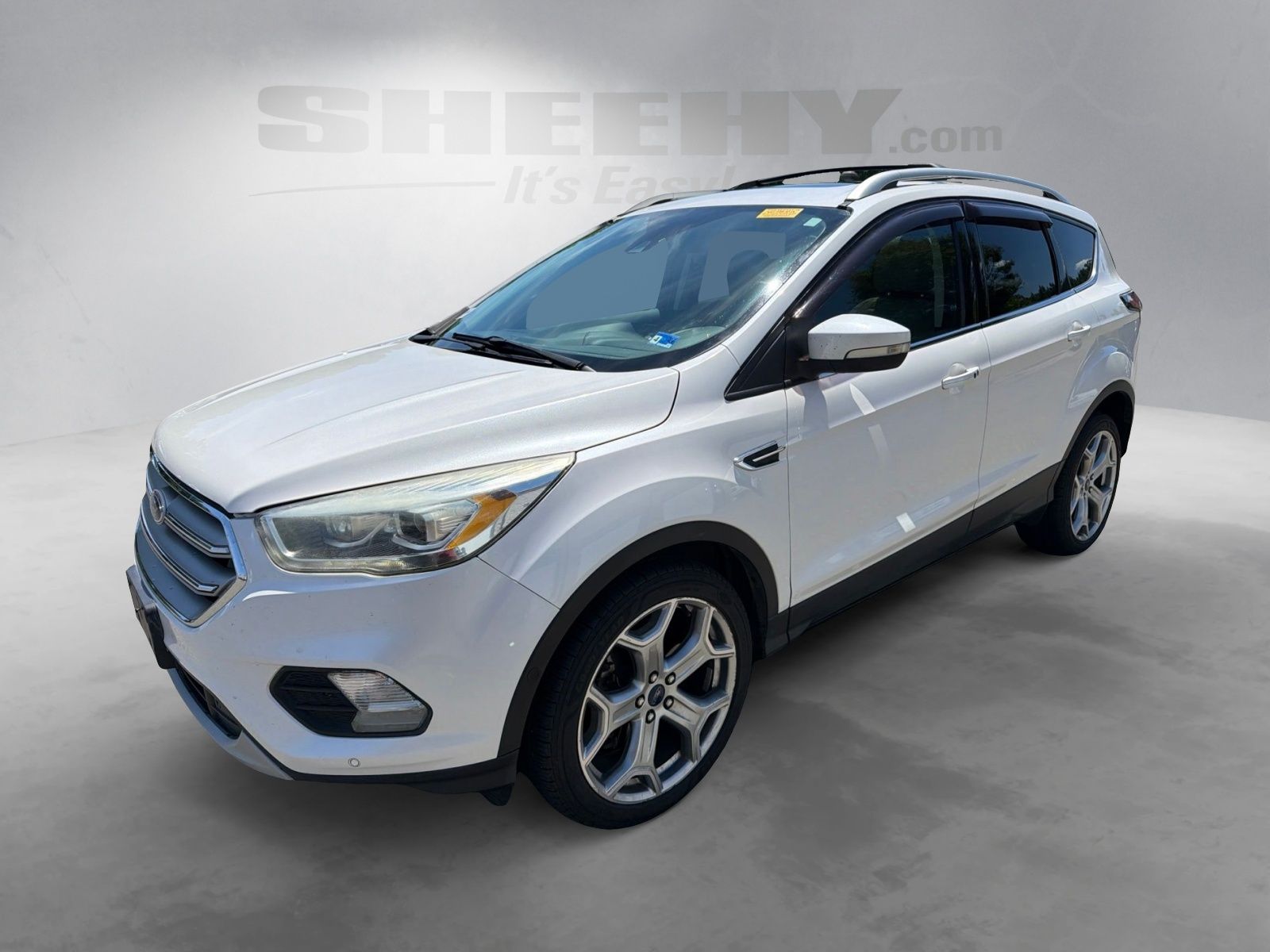 Used 2017 White Platinum Clearcoat Metallic Ford Titanium image 15
