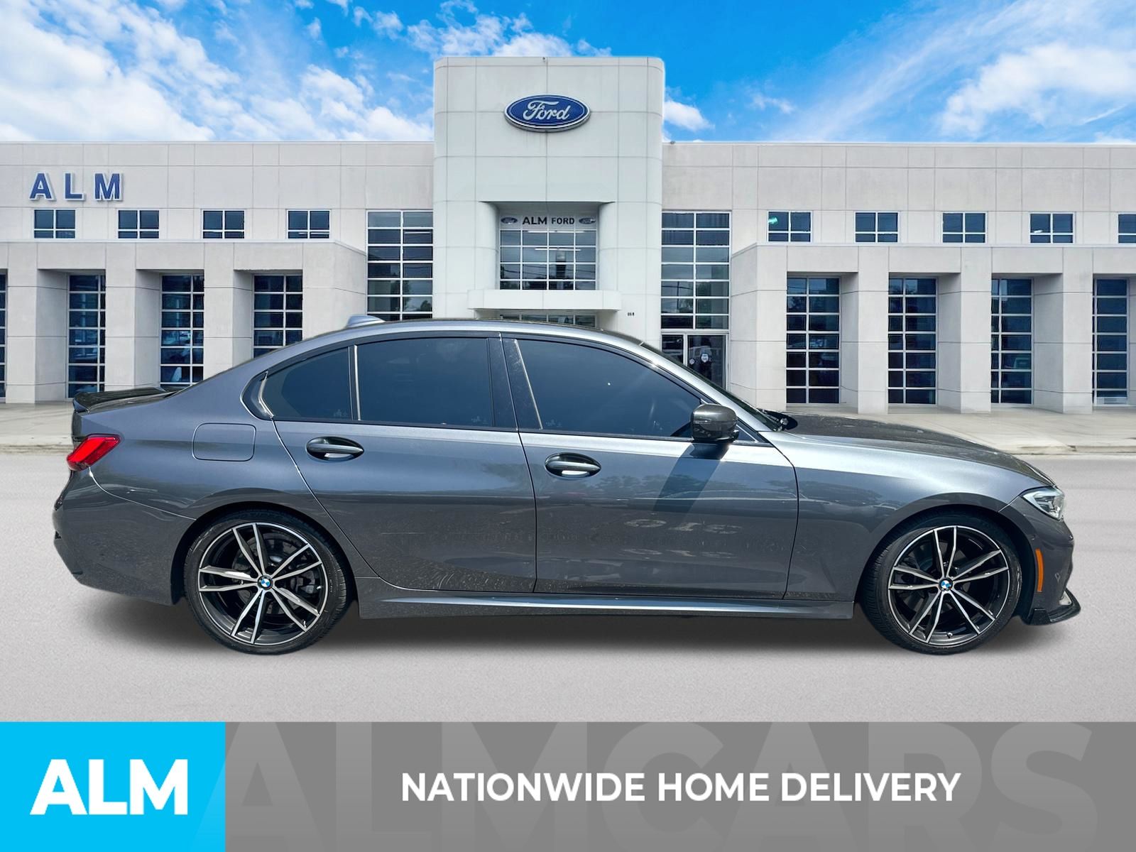 Used 2021 Gray BMW 330i image 4