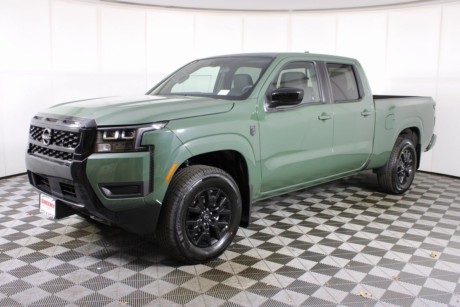 View vehicle photo 3