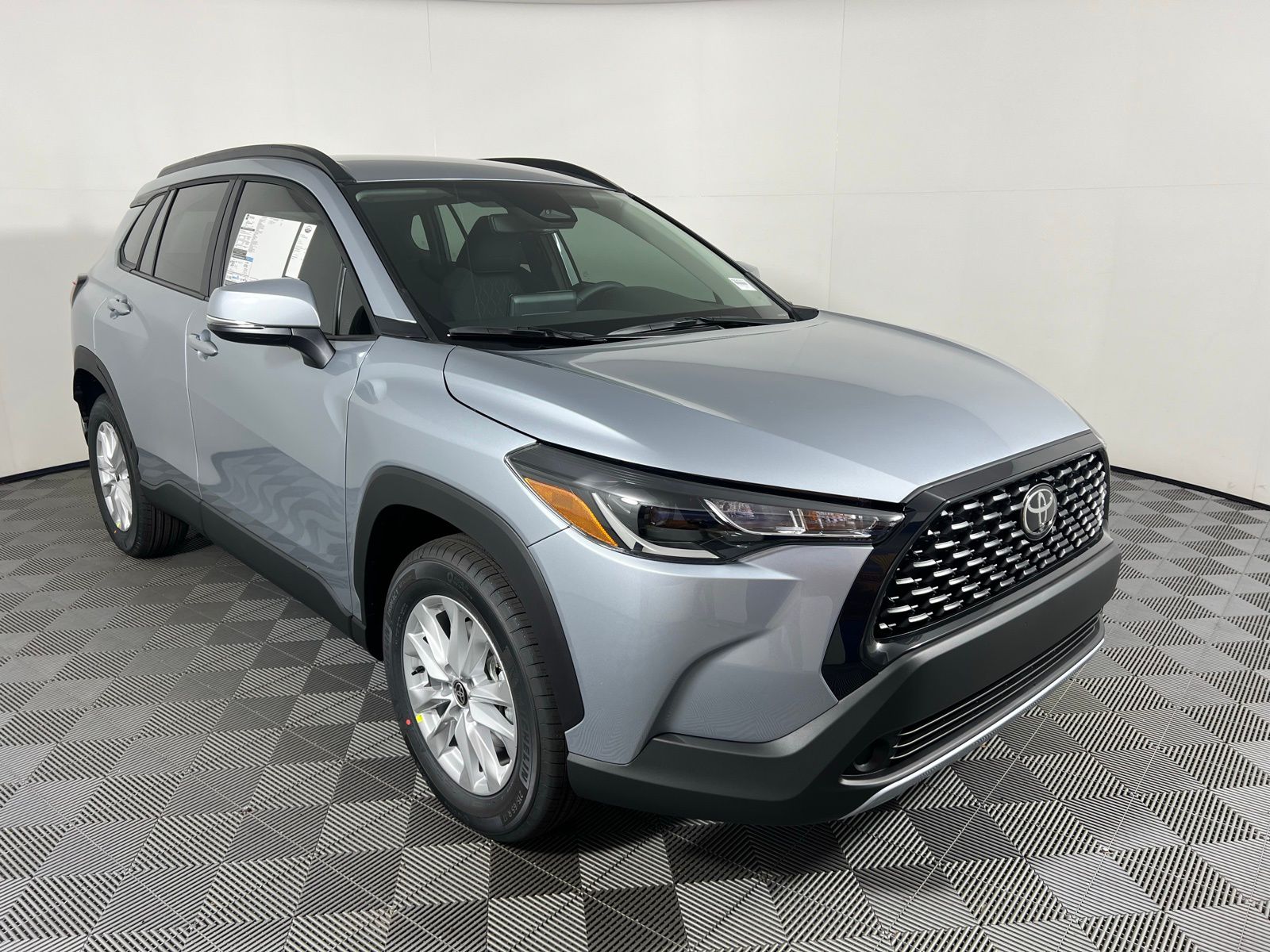 Thumbnail: 2025 Toyota Corolla Cross - 3