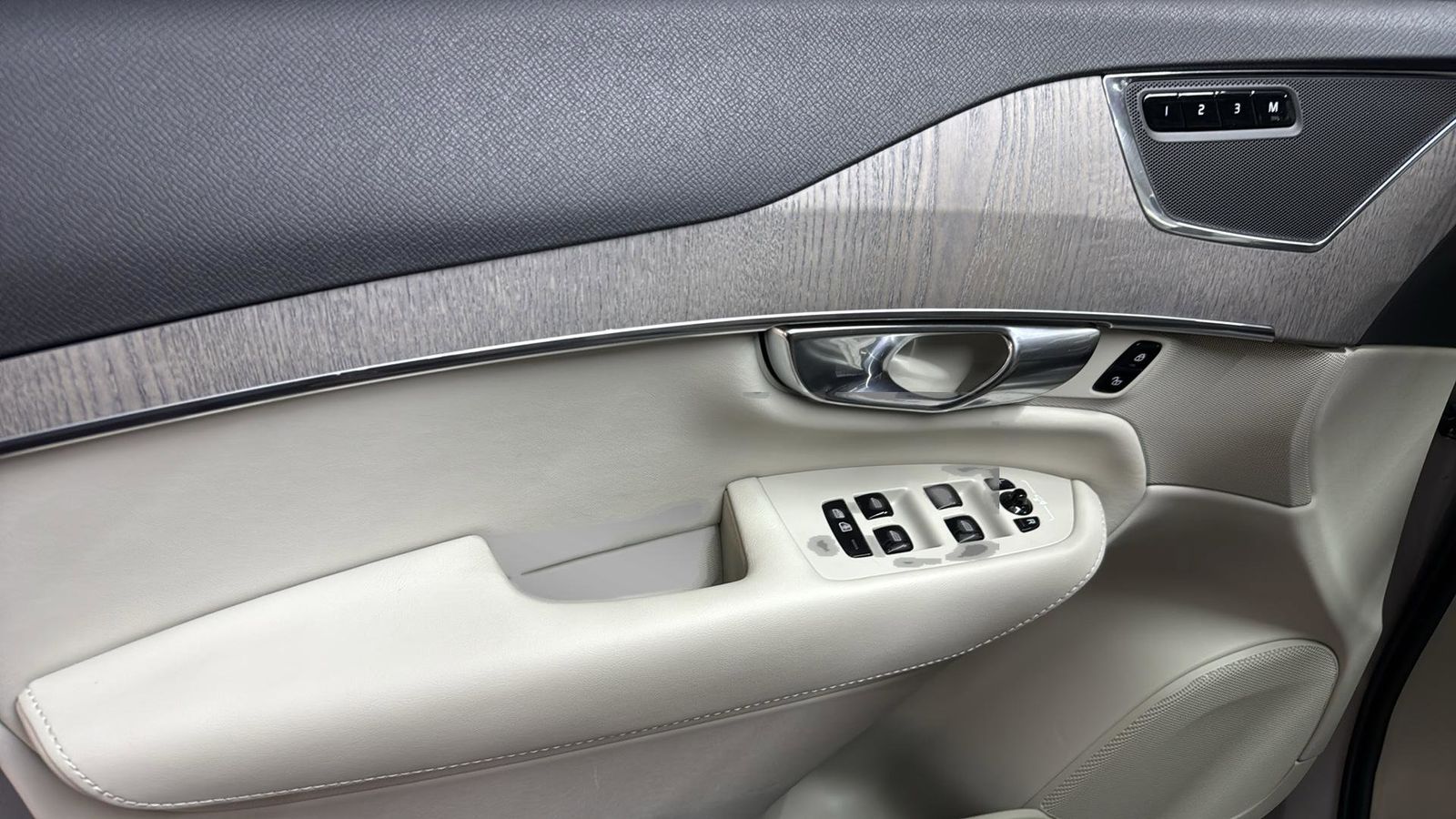 Used Car 2024 Volvo Xc90  B5 Plus For Sale In Austin, Texas