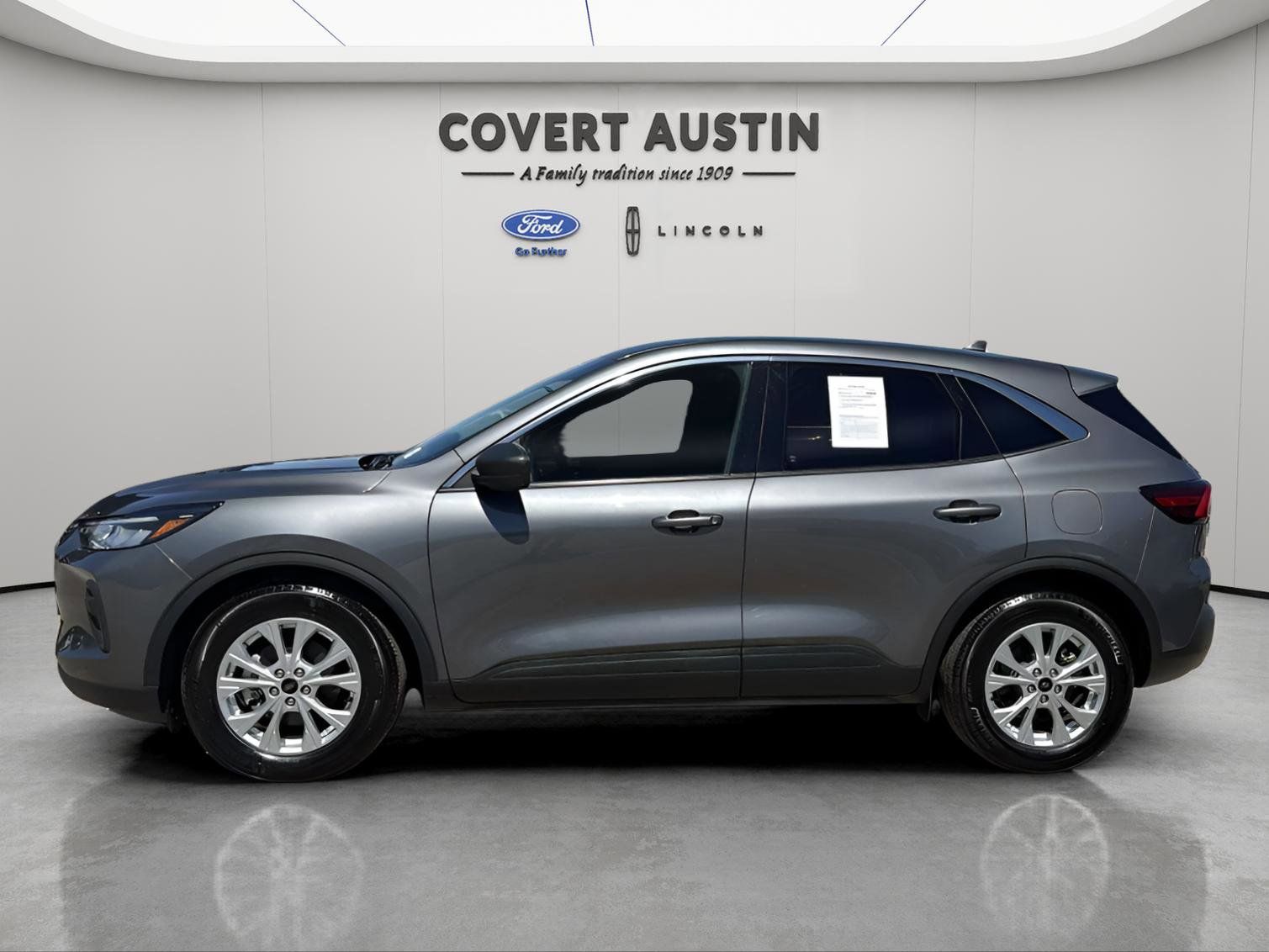 Used Car 2024 Ford Escape  Active For Sale Under $25,000 In Austin, Texas