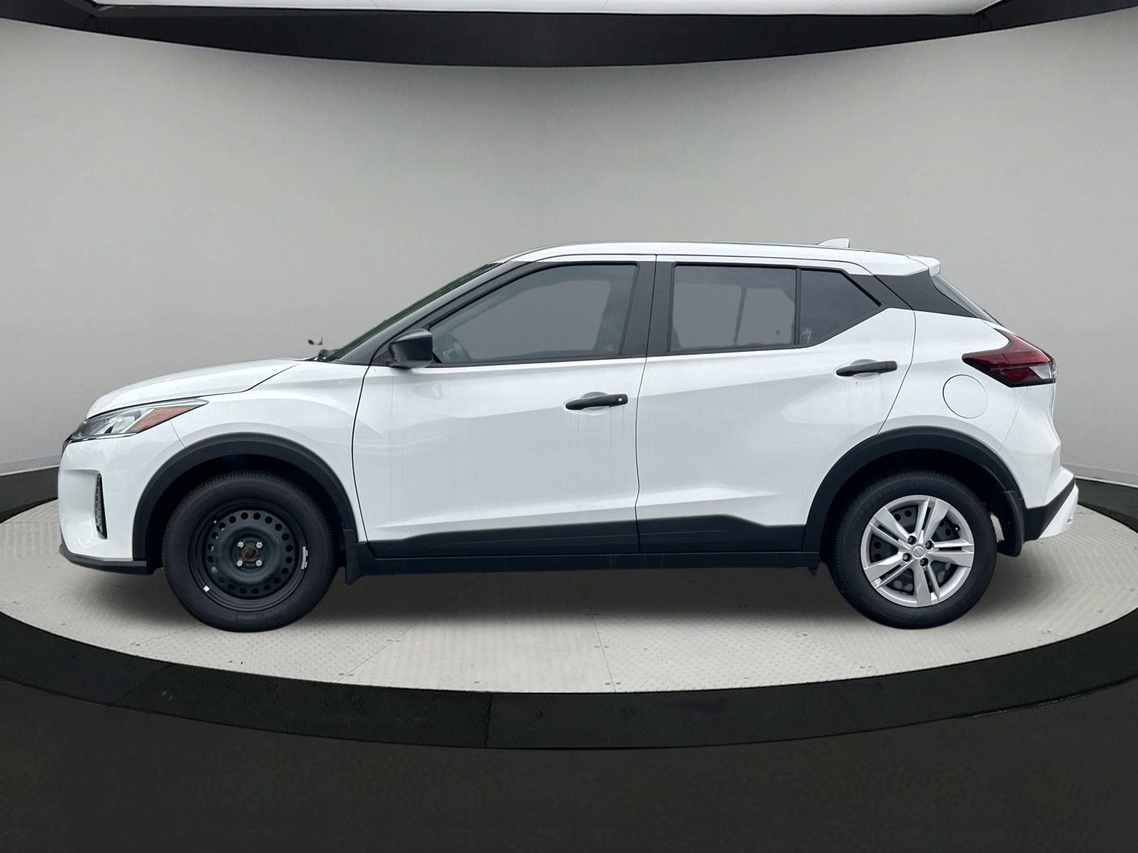 2025 Nissan Kicks Play S photo 20