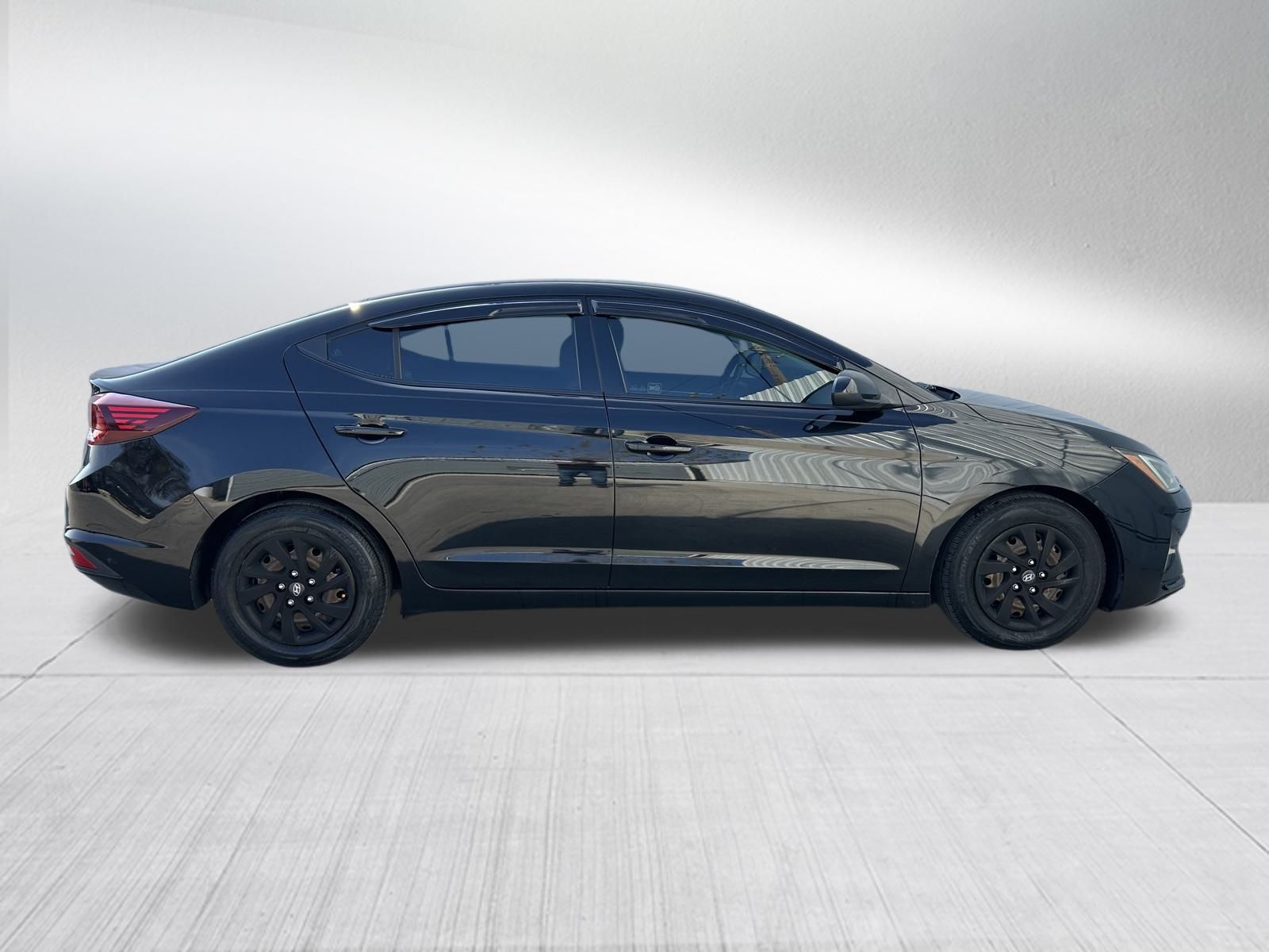 Used Car 2020 Hyundai Elantra  Se For Sale Under $15,000 In Austin, Texas