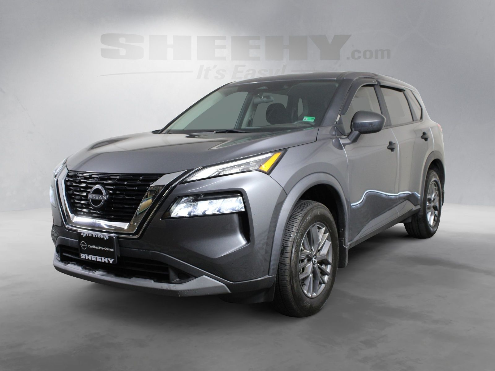 Used 2023 Gray Nissan S image 6