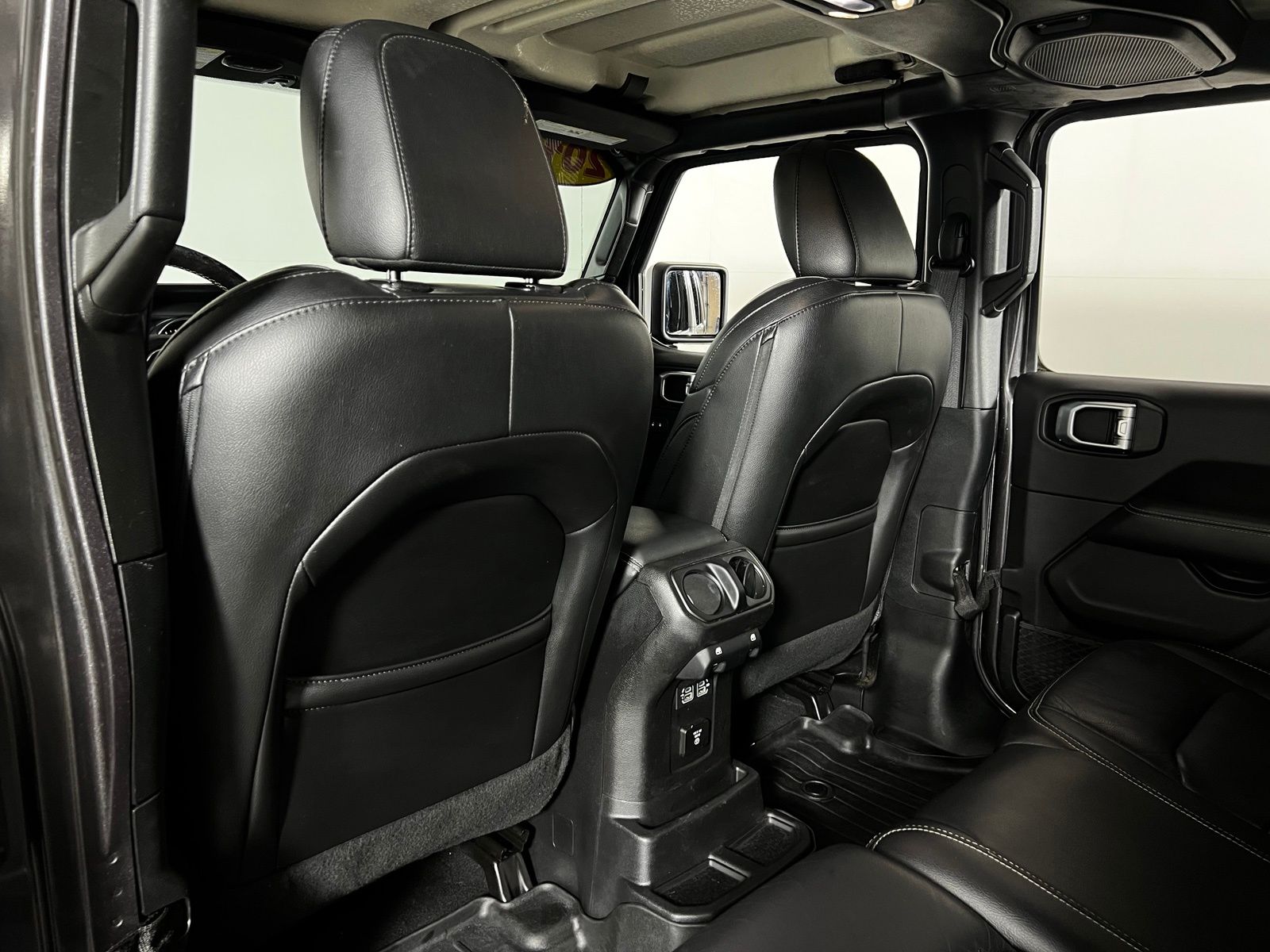 Thumbnail: 2019 Jeep Wrangler - 22