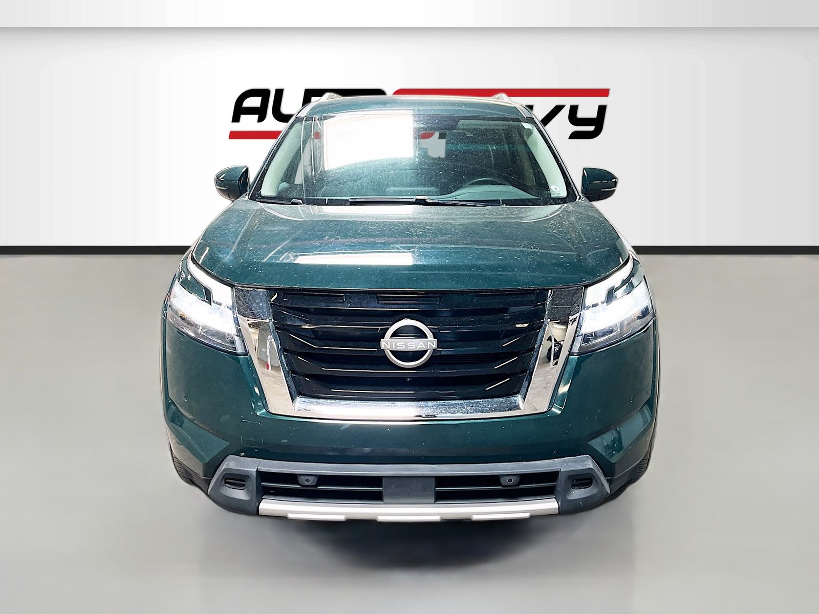 Used 2024 Black Nissan SL image 2