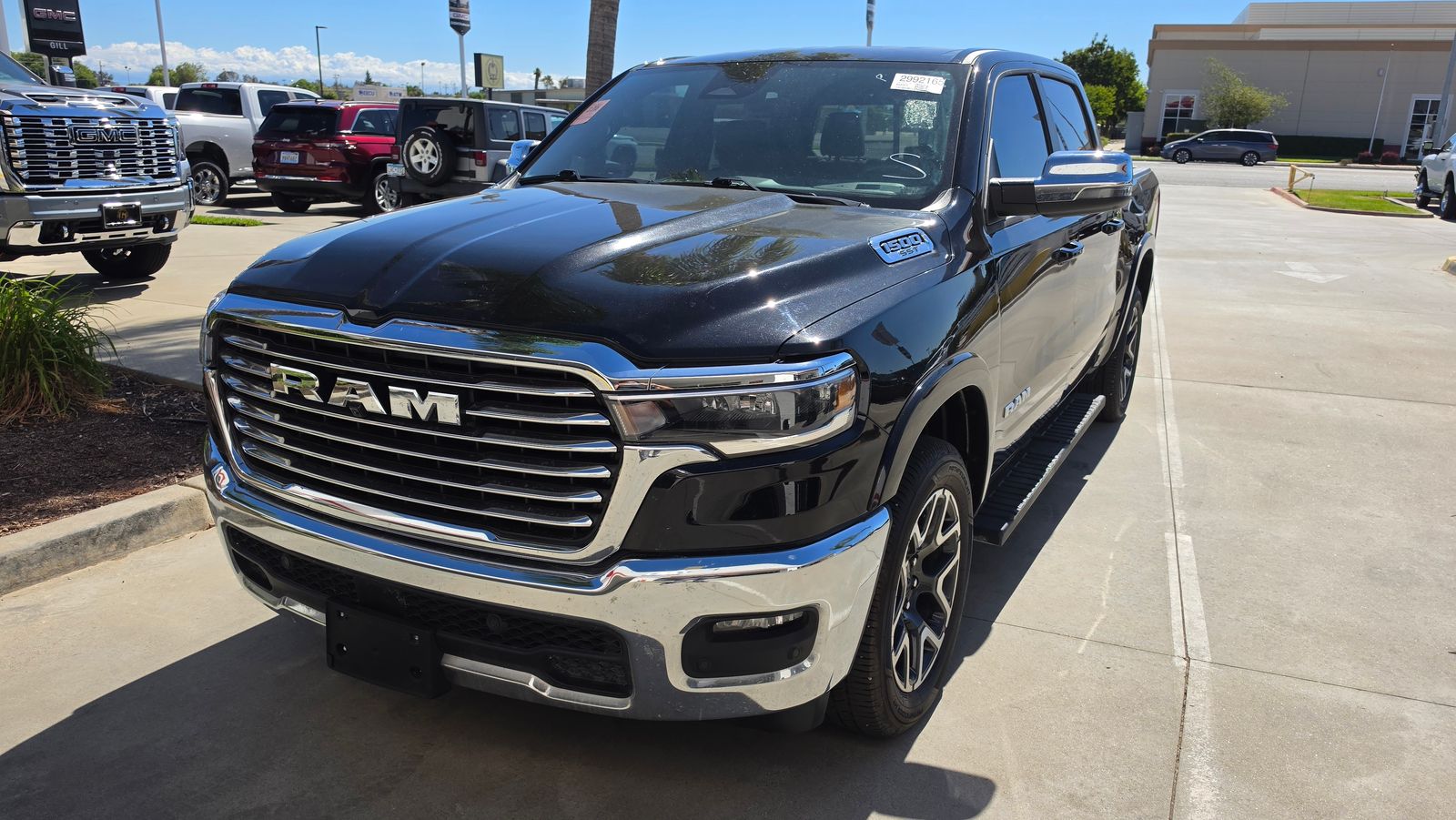 2025 RAM 1500 Laramie 4x4 Crew Cab 5'7's photo