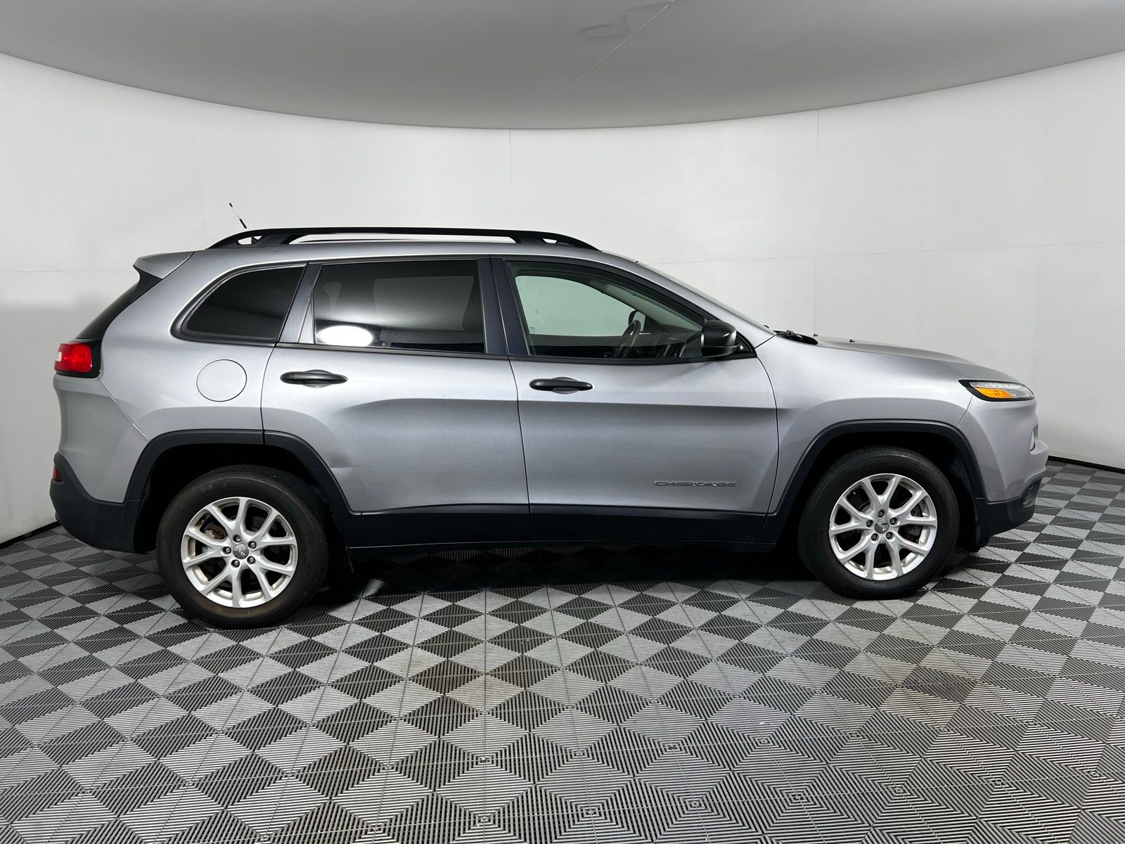 2017 Jeep Cherokee Sport 4