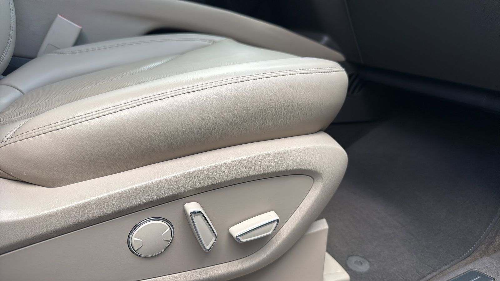 Used Car 2023 Lincoln Nautilus  Reserve For Sale Under $40,000 In Austin, Texas