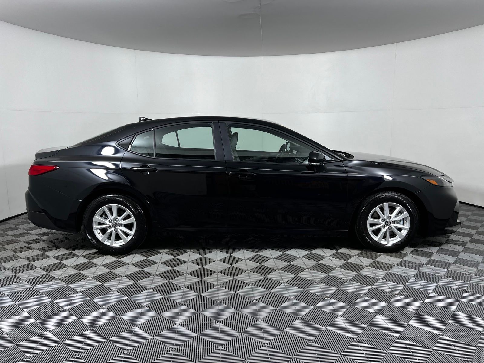 Thumbnail: 2026 Toyota Camry - 4