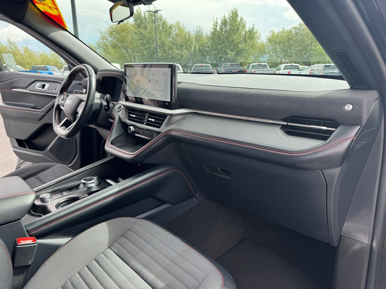 Used 2025 Ford Explorer SUV