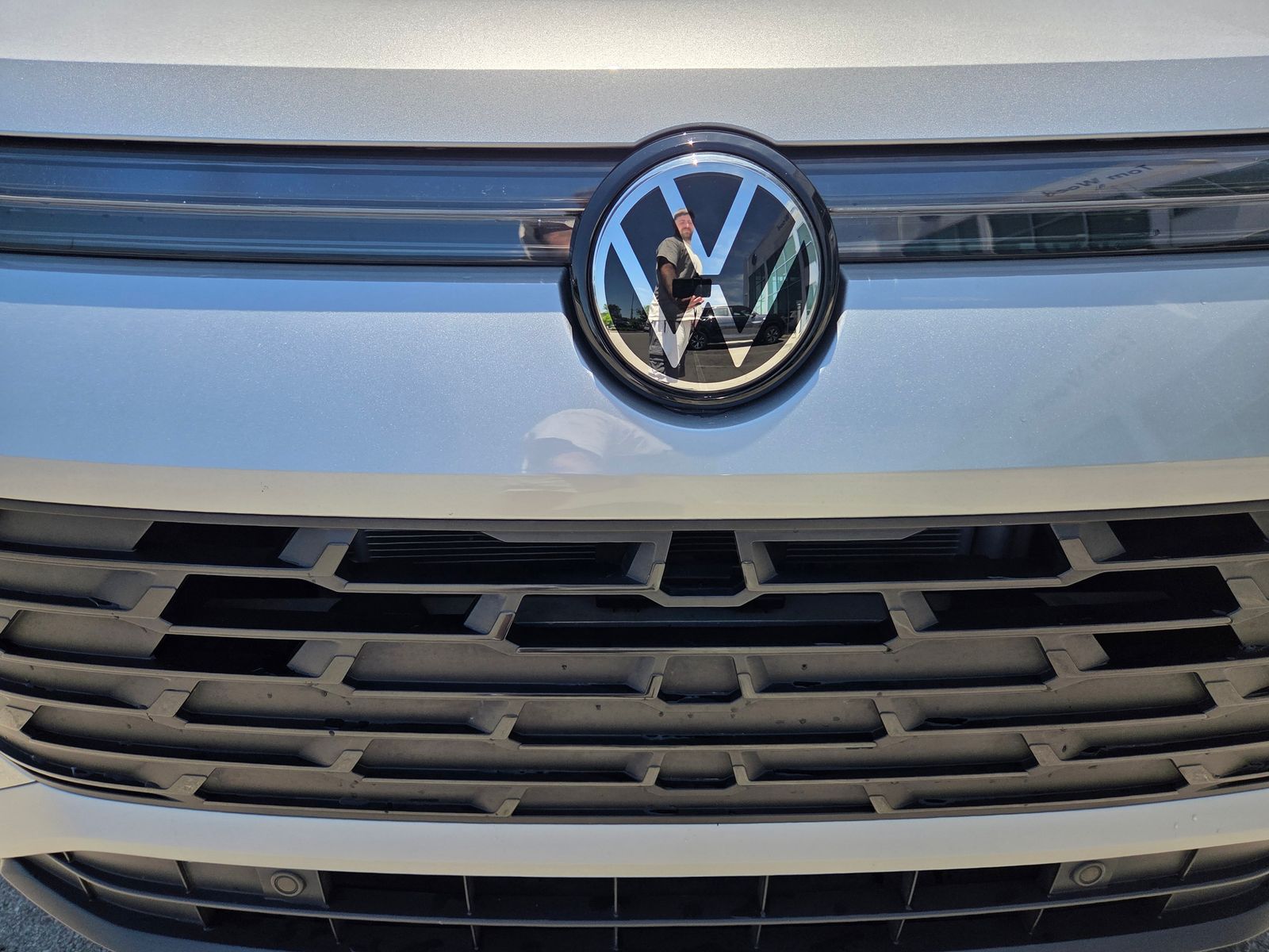 used 2025 Volkswagen Tiguan car, priced at $32,450