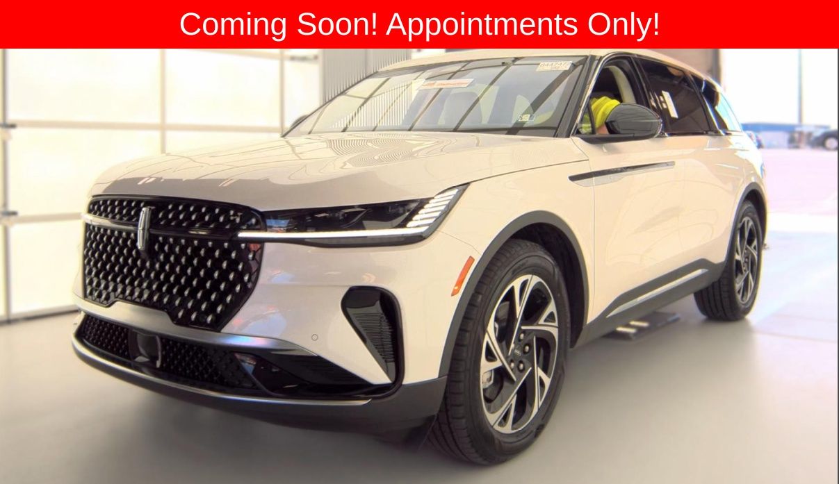 White Platinum Clearcoat Metallic 2026 Lincoln Nautilus SUV / Crossover All-Wheel Drive Continuously Variable Transmission