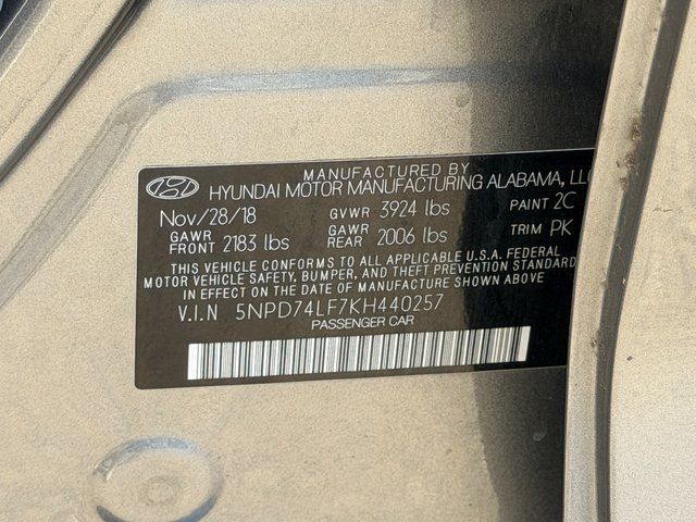 Used 2019 Machine Gray Hyundai SE image 31
