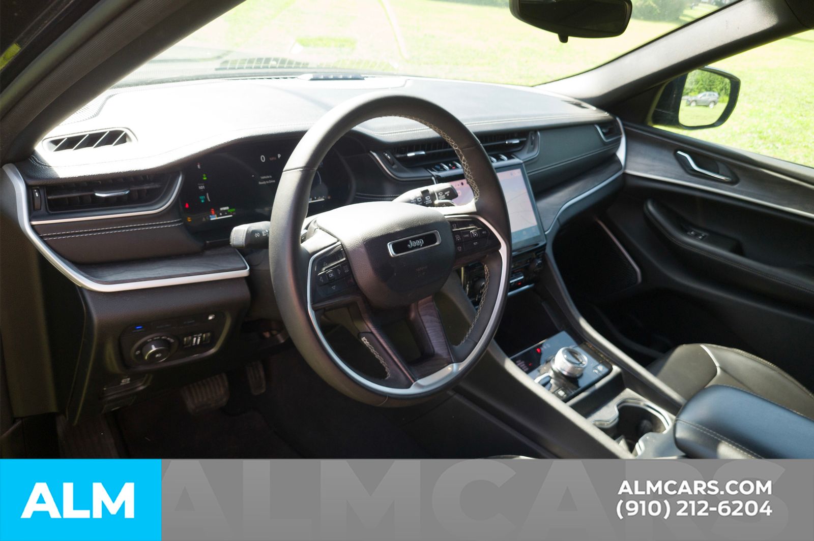 Used 2024 Midnight Sky Jeep 4xe image 6