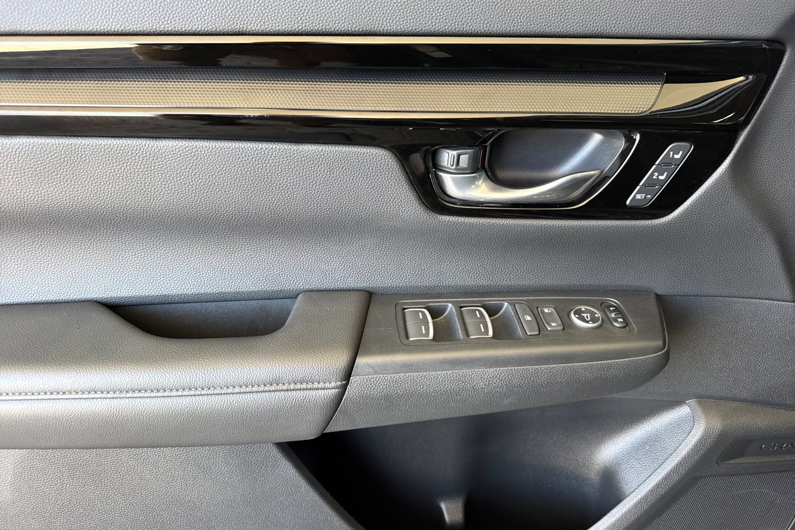 2025 Honda CR-V EX-L - Photo 11