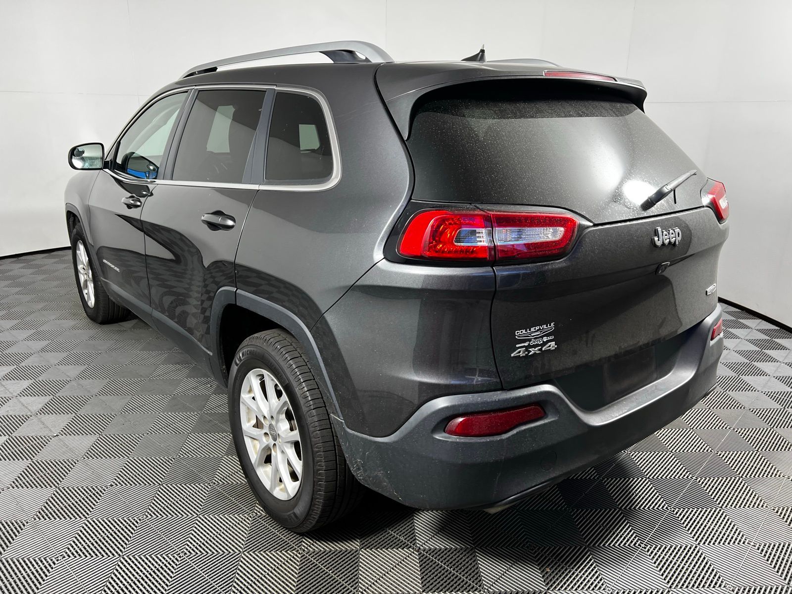 Thumbnail: 2016 Jeep Cherokee - 7