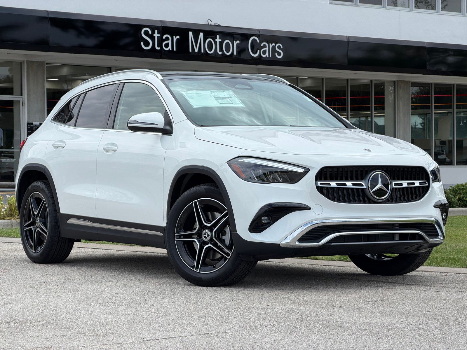 Polar White 2026 Mercedes-Benz GLA SUV / Crossover Front-Wheel Drive 8-Speed Dual Clutch