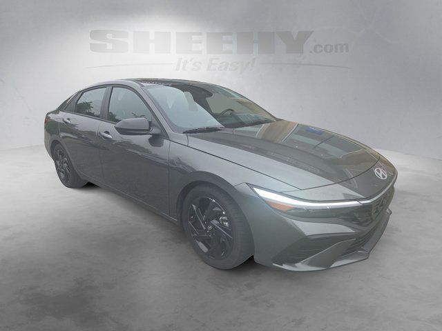 Used 2026 Gray Hyundai SEL Sport image 2