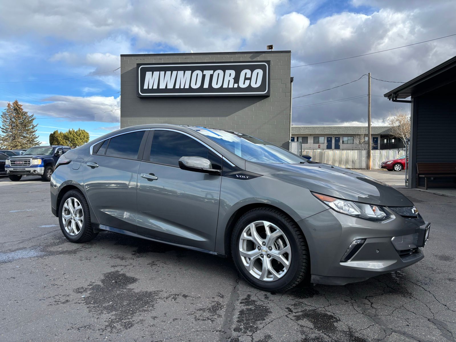 2017 Chevrolet Volt Premier's photo