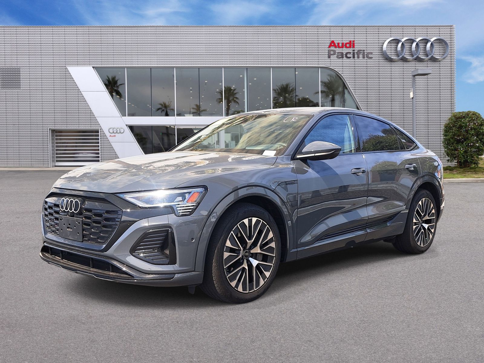 Magnet Gray 2024 Audi Q8 e-tron Sportback quattro Prestige S line AWD Sedan All-Wheel Drive Automatic