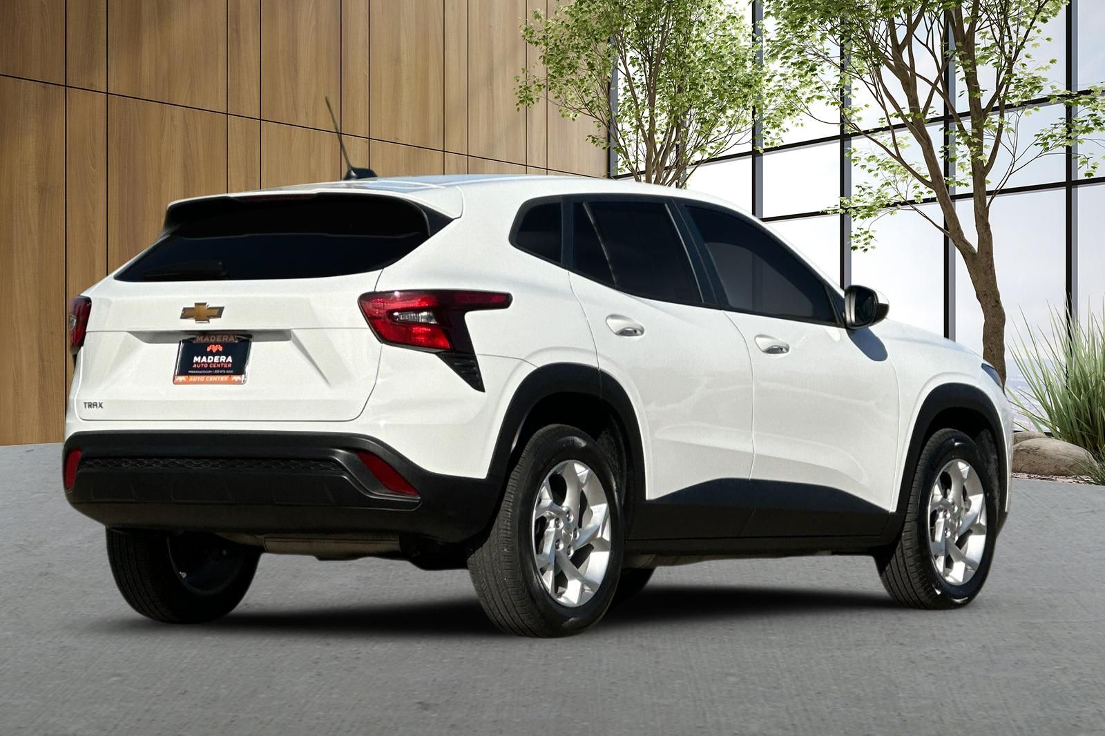 View vehicle photo 4