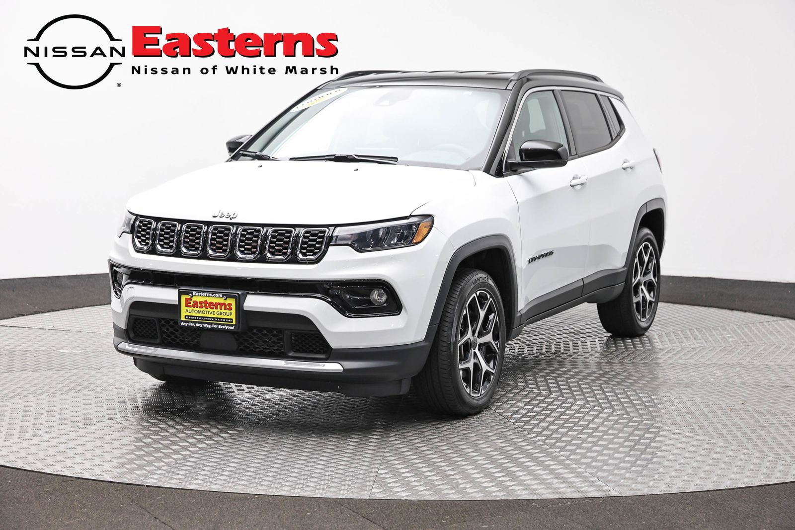 Bright White Clearcoat 2025 Jeep Compass SUV / Crossover Four-Wheel Drive 8-Speed Automatic