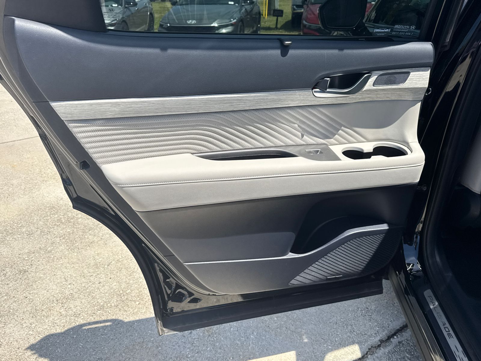 Used 2025 Black Hyundai Calligraphy image 22
