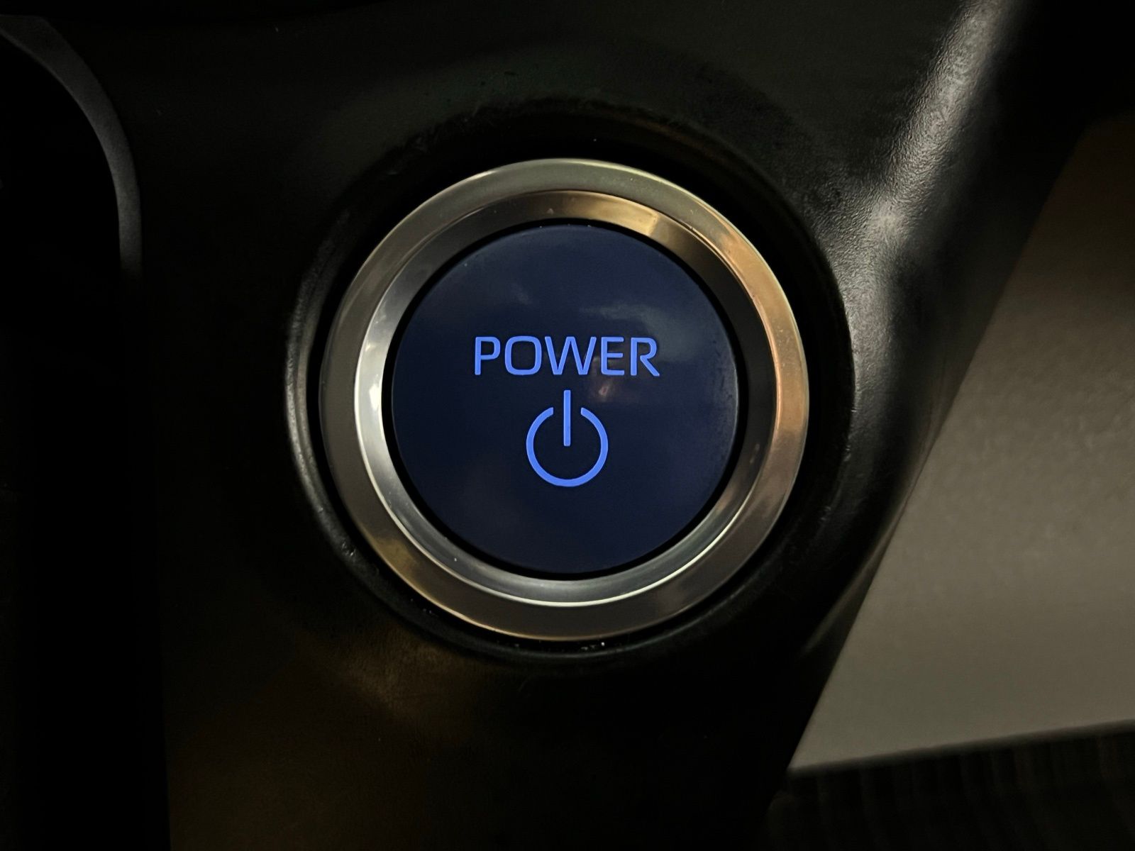 Thumbnail: 2023 Toyota Sienna - 23