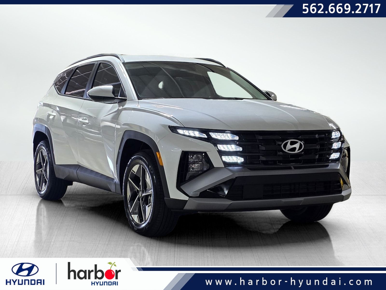 Creamy White Pearl 2026 Hyundai Tucson Hybrid Plug-In SUV / Crossover All-Wheel Drive 6-Speed Automatic