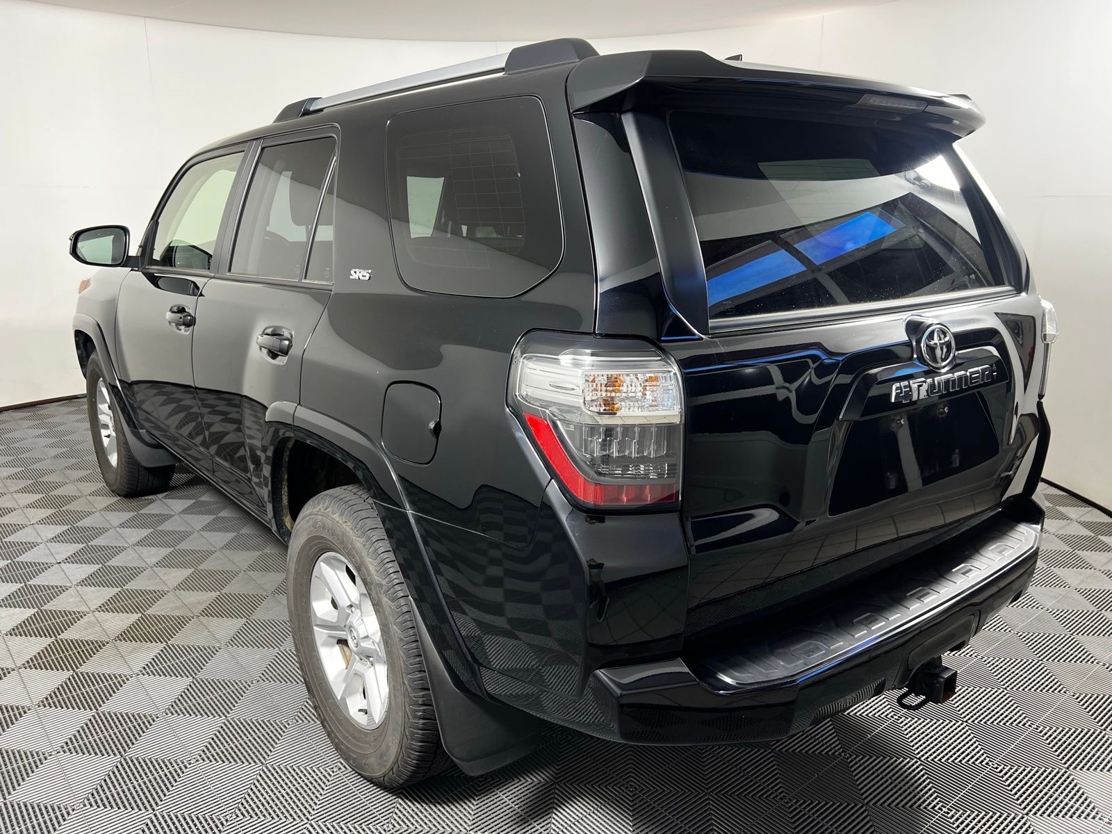 Thumbnail: 2023 Toyota 4Runner - 7