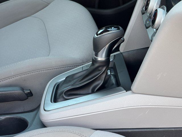 Used 2019 Machine Gray Hyundai SE image 35