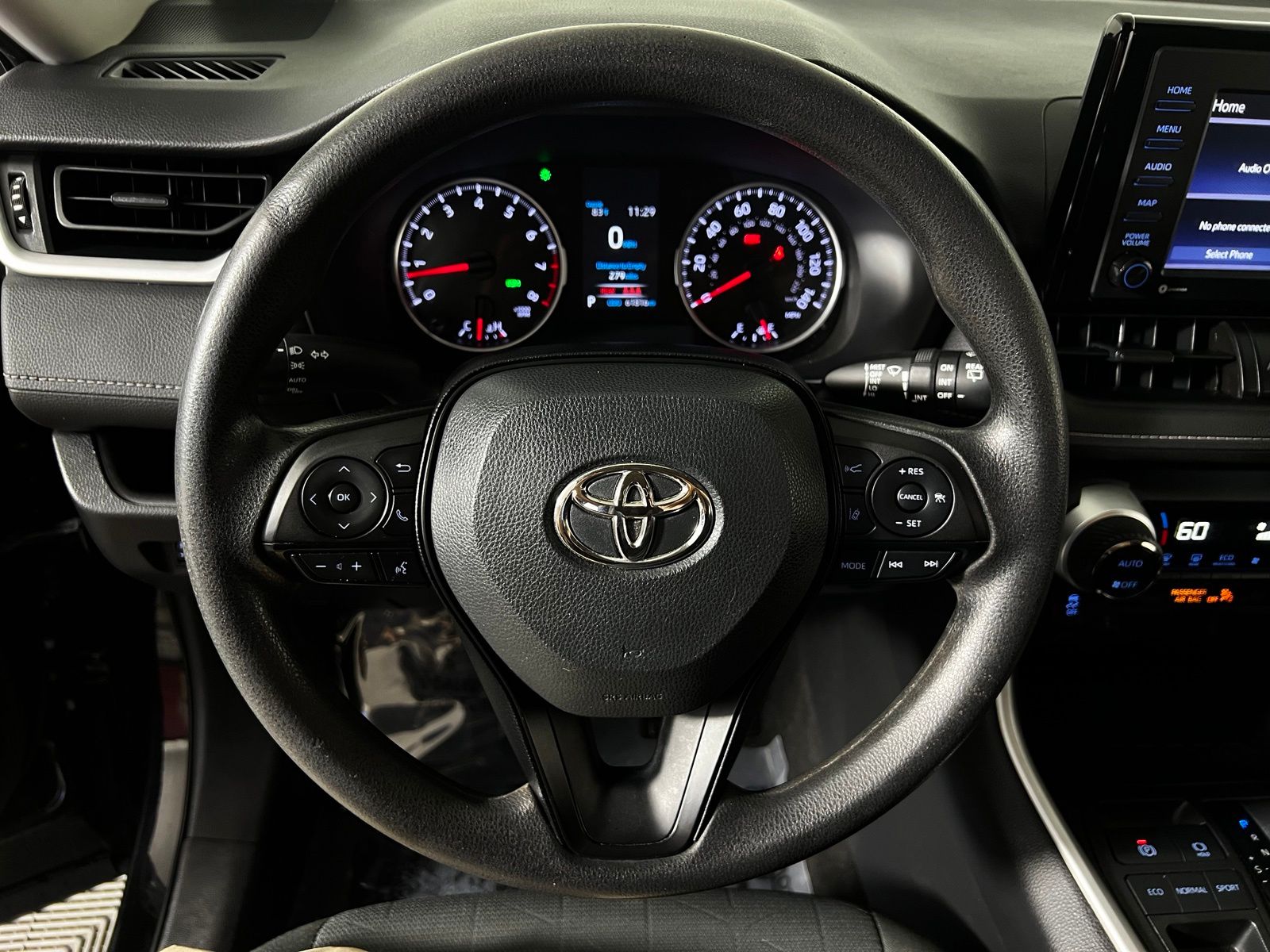 Thumbnail: 2022 Toyota RAV4 - 15
