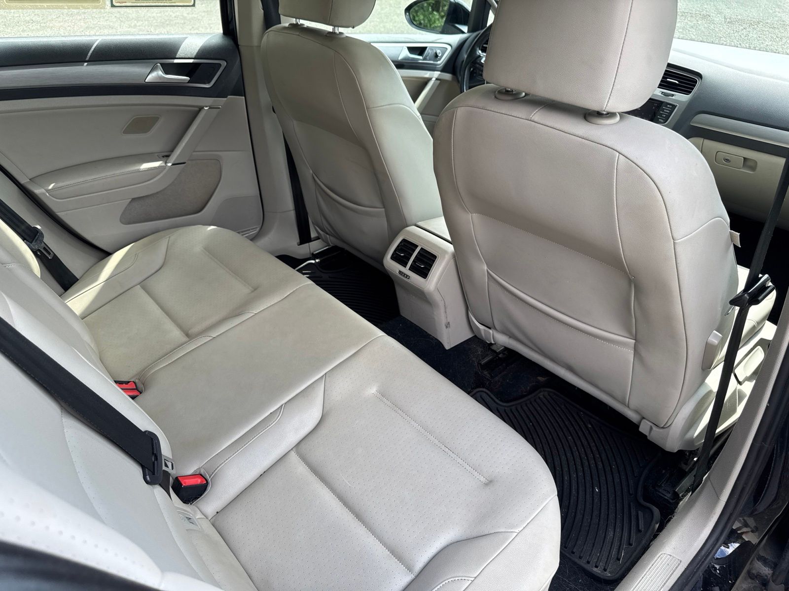 Used 2015 Black Volkswagen TDI SE 4-Door image 26