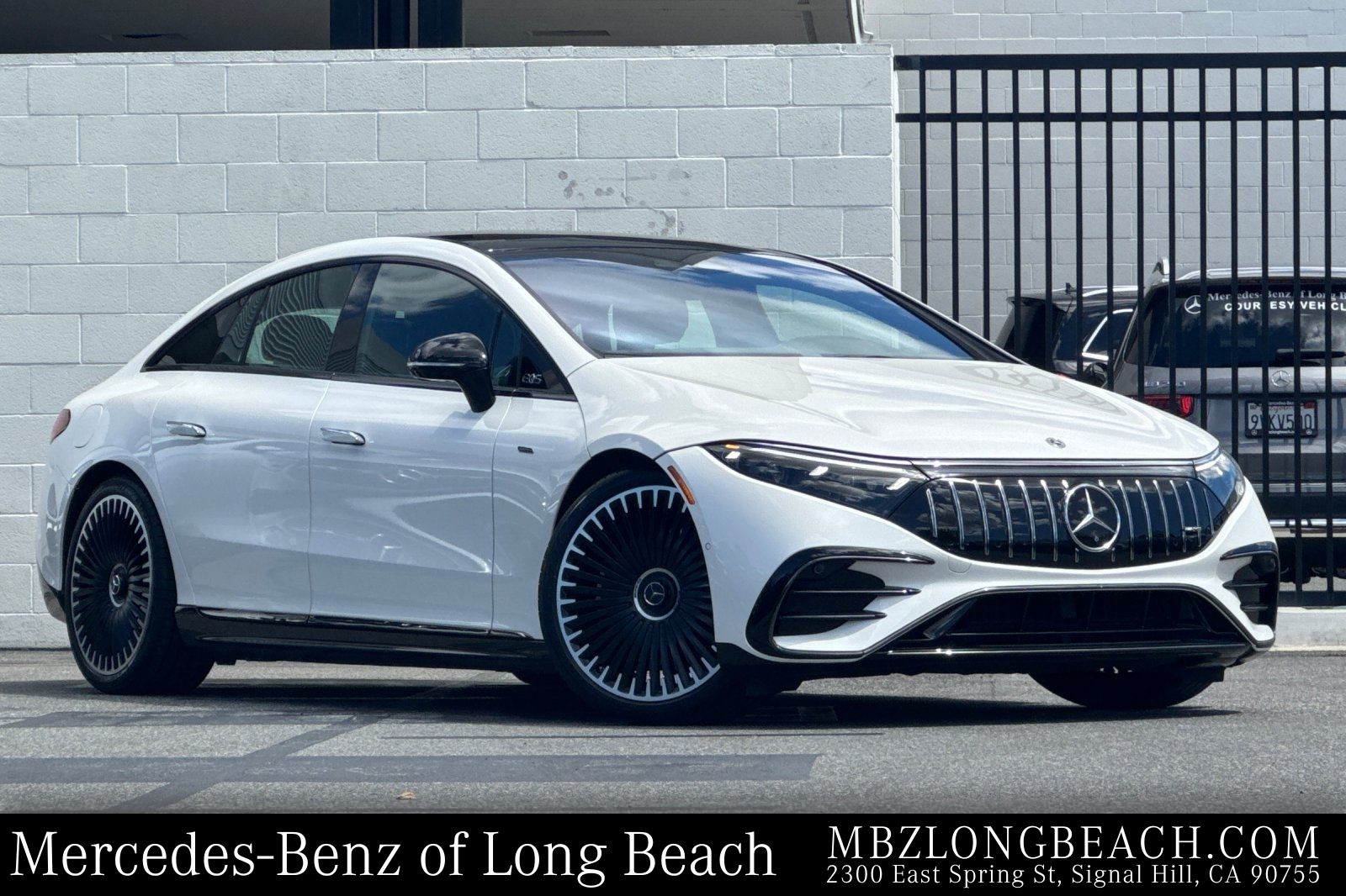 MANUFAKTUR Diamond White Metallic 2023 Mercedes-Benz EQS AMG 4MATIC Sedan All-Wheel Drive 1-Speed Automatic