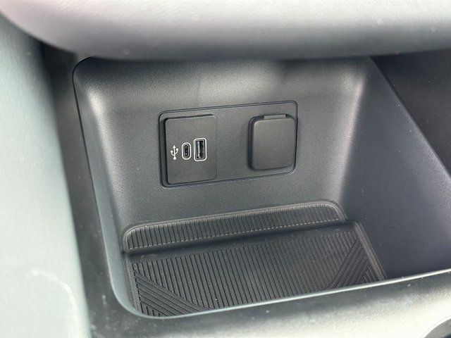New 2026 Star White Metallic Tri-Coat Ford Tremor image 32